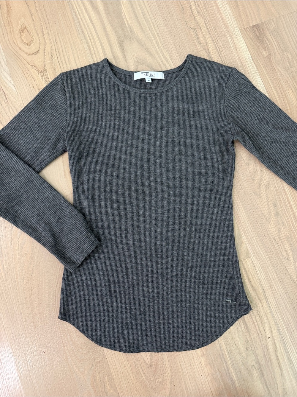 THE LINE Charcoal Gray Waffle Knit Thermal Long Sleeve Top Curved Hem XS